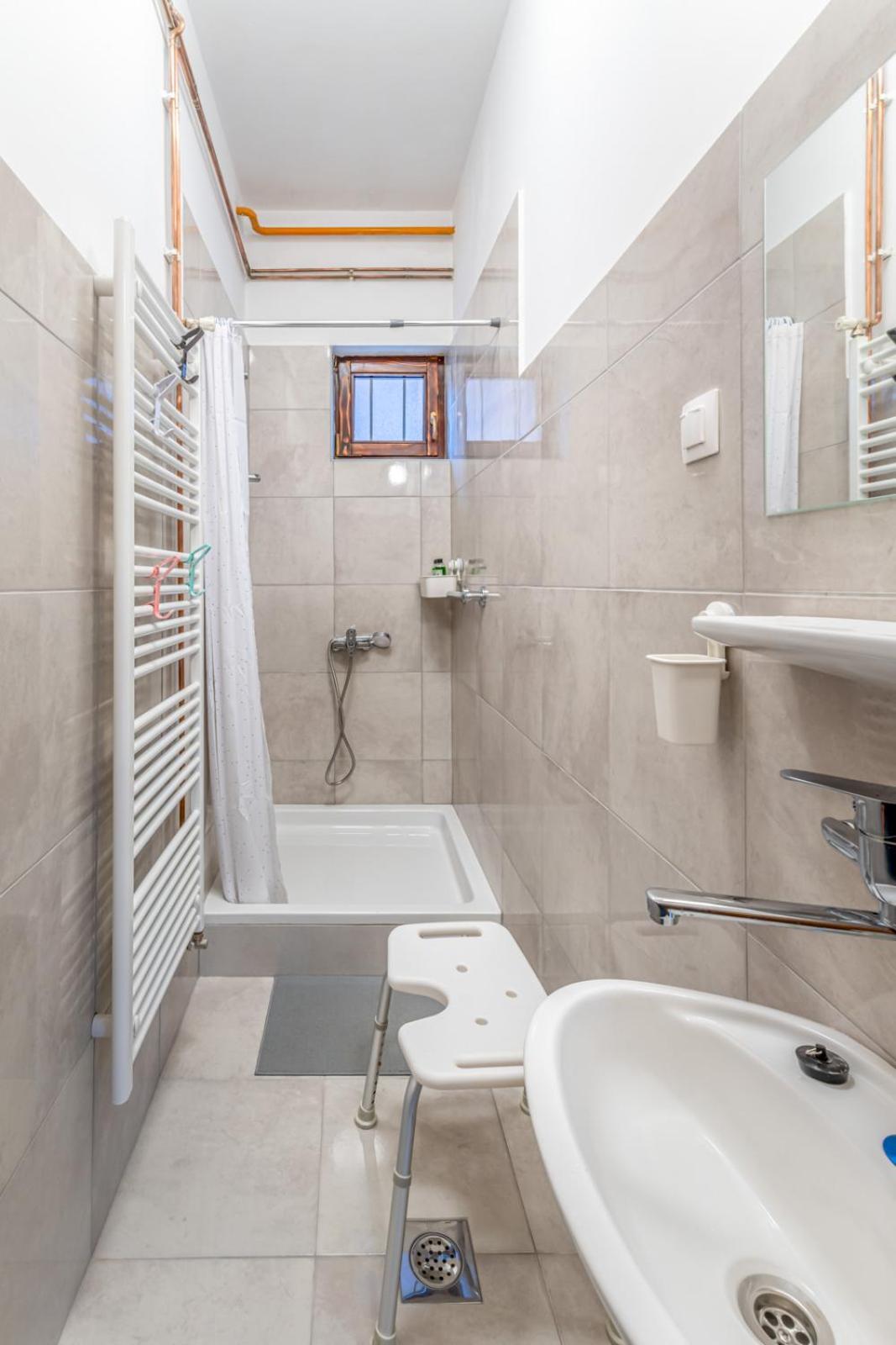 Apartman Jabuka Karlovac Buitenkant foto